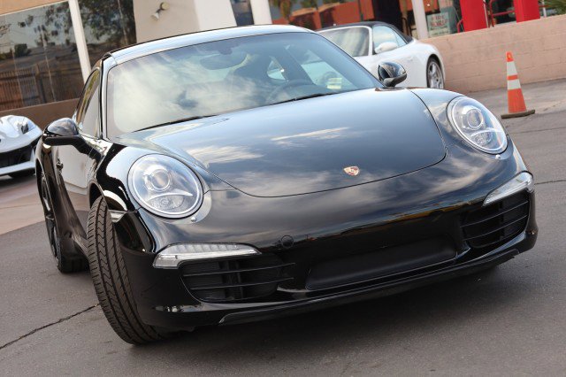 Used 2015 Porsche 911 Carrera RWD image 2