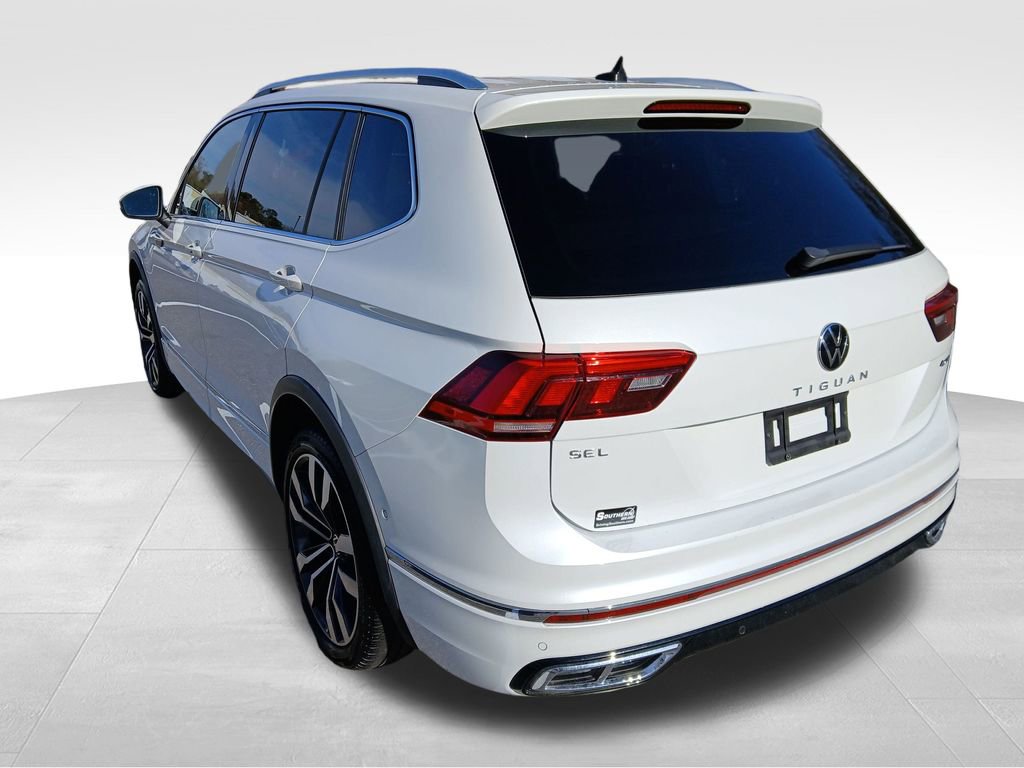 Used 2022 Volkswagen Tiguan SEL R-Line image 3