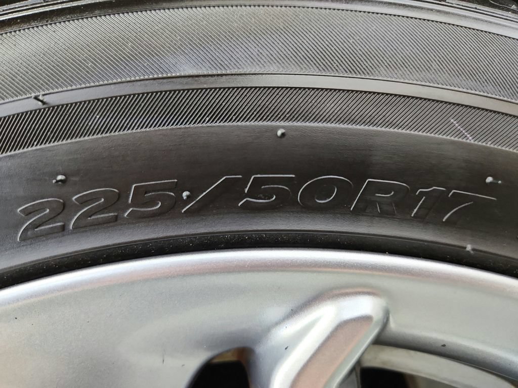 Used 2019 Honda Accord LX image 32