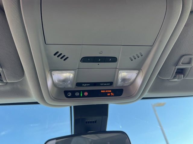 Used 2021 Chevrolet Equinox LT image 25