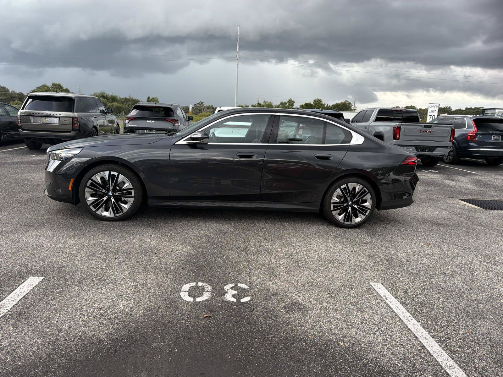 Used 2025 BMW 530i RWD image 7