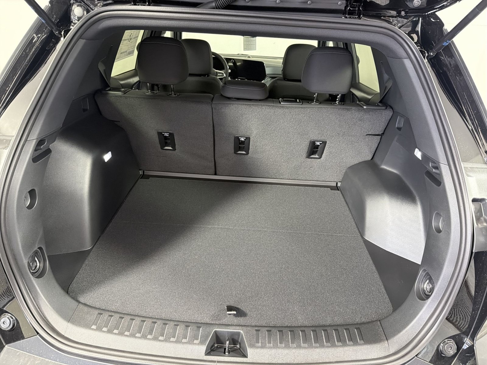 New 2027 Chevrolet Equinox LT w/ Safety and Technology Package FWD image 25