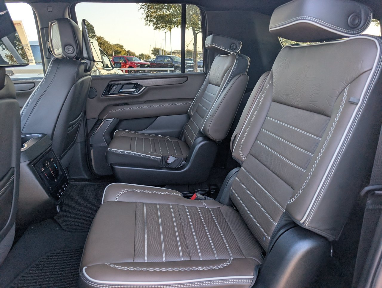 New 2027 GMC Yukon XL Denali Ultimate AWD/4WD image 20