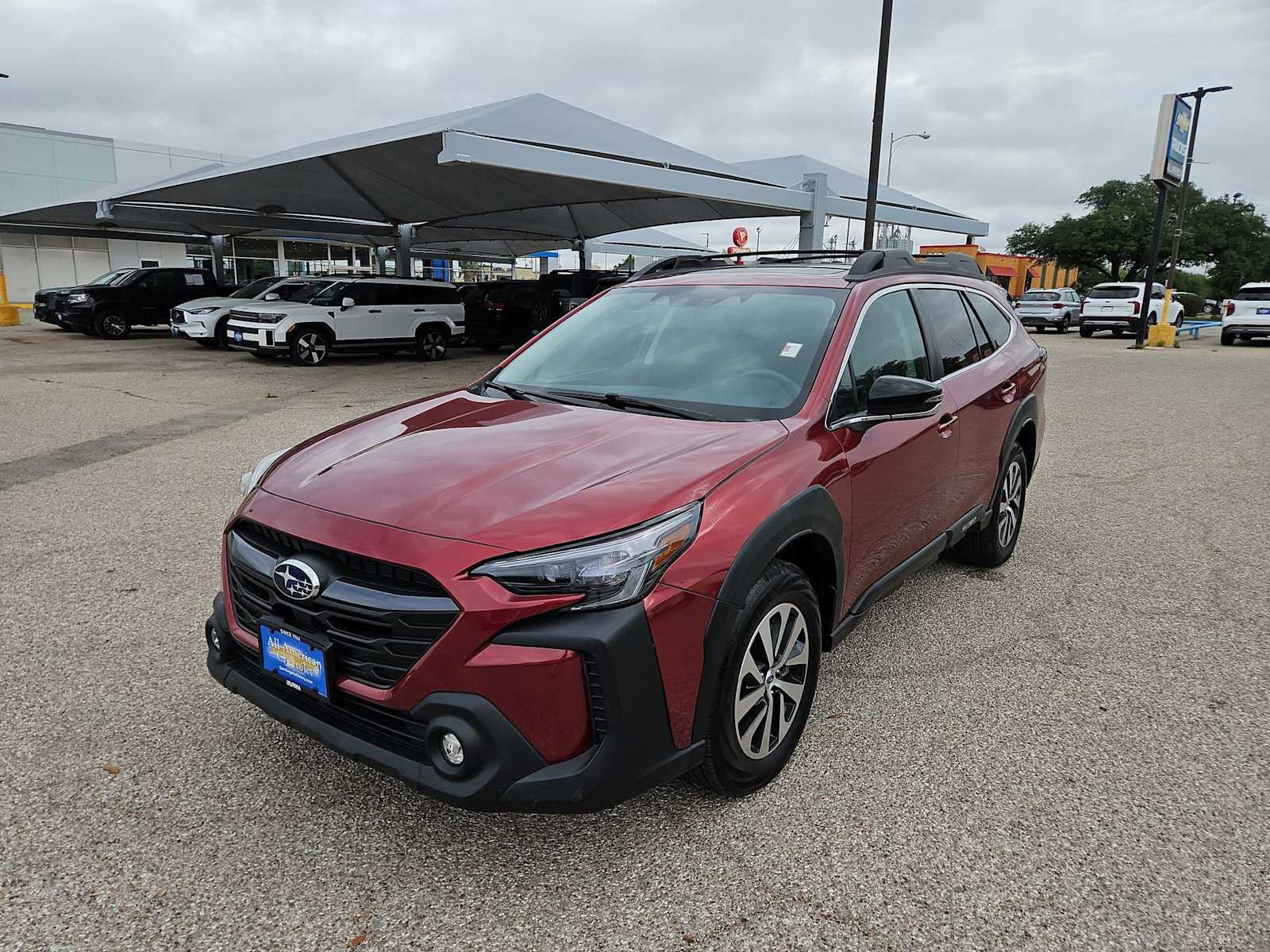 Used 2024 Subaru Outback Premium AWD/4WD image 4