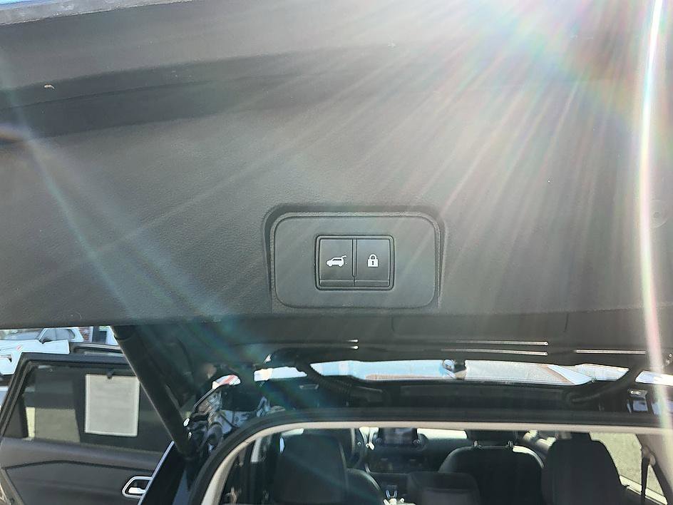 Used 2021 Nissan Rogue SV w/ Premium Package FWD image 26