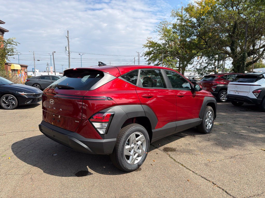 New 2027 Hyundai Kona SE AWD/4WD image 7