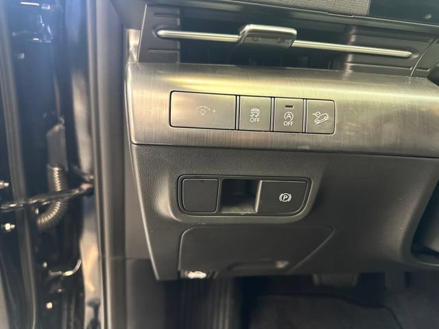 Used 2025 Hyundai Kona SE AWD/4WD image 20