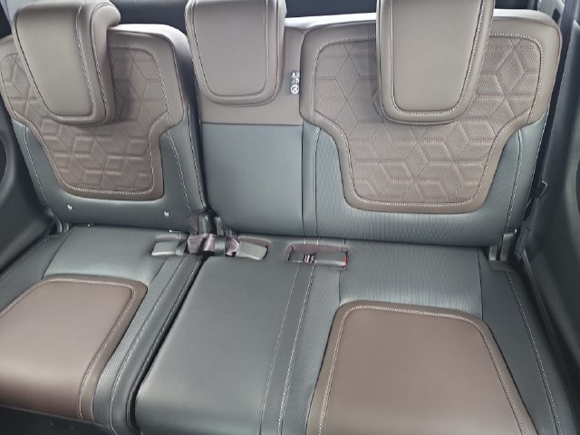 New 2026 Nissan Armada Platinum AWD/4WD image 18