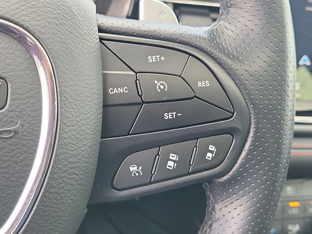 Used 2025 Dodge Durango GT AWD/4WD image 10