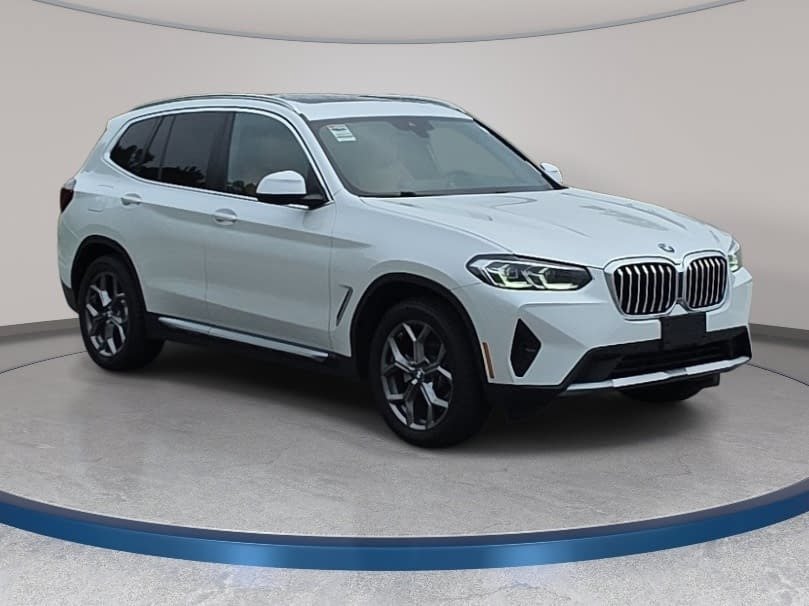 Used 2023 BMW X3 xDrive30i w/ Premium Package w/ZPA AWD/4WD image 3