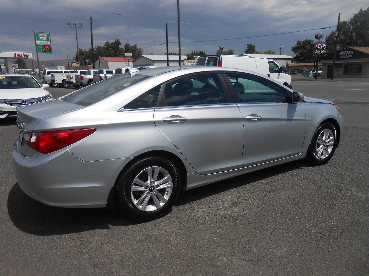 Used 2011 Hyundai Sonata GLS w/ Popular Equipment Pkg 2 FWD image 9