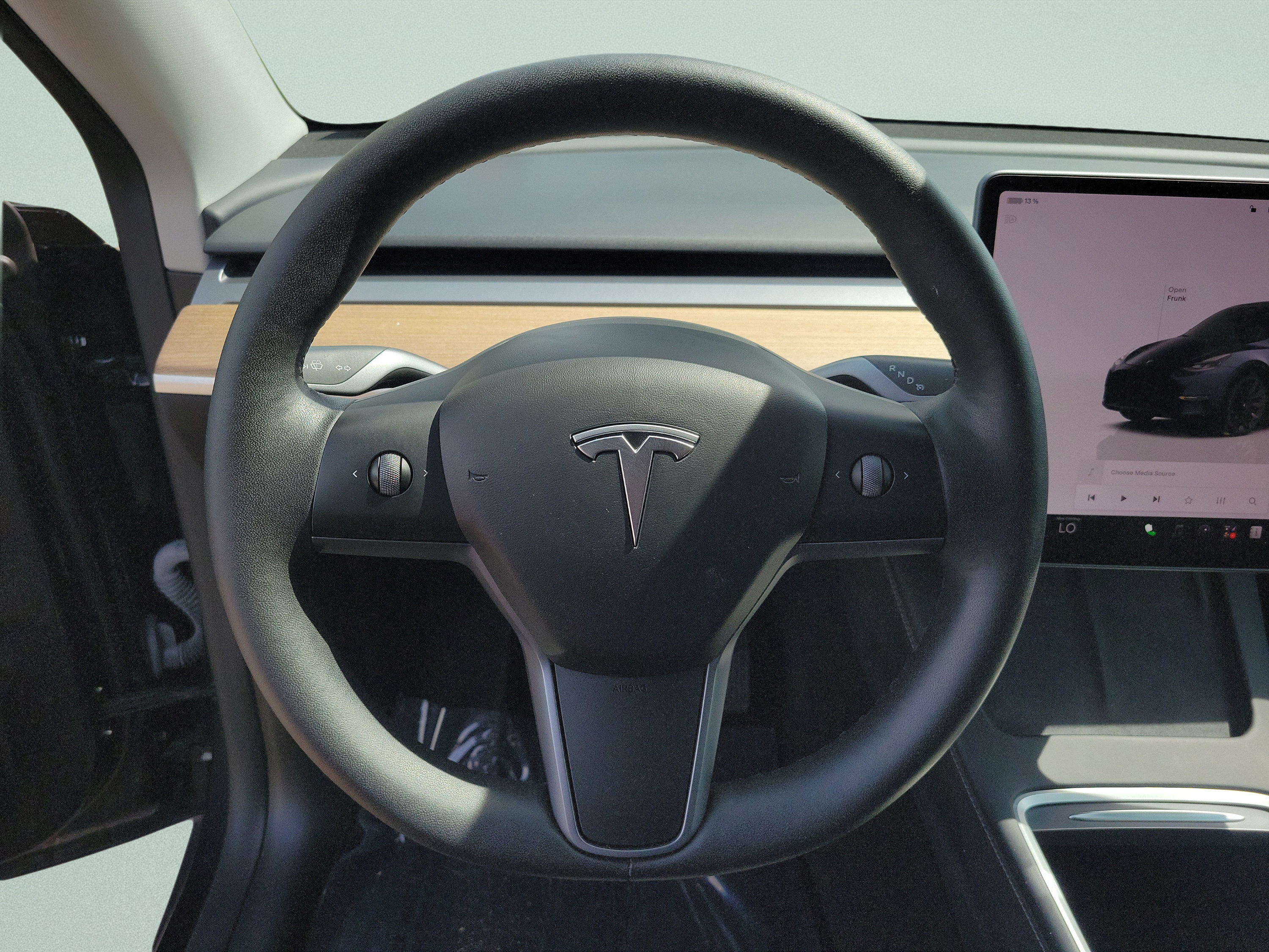 Used 2024 Tesla Model Y Long Range RWD image 25