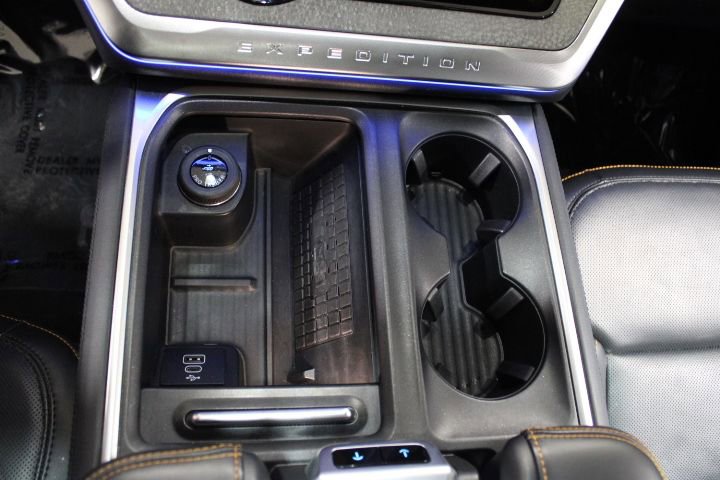 Used 2025 Ford Expedition Tremor image 37