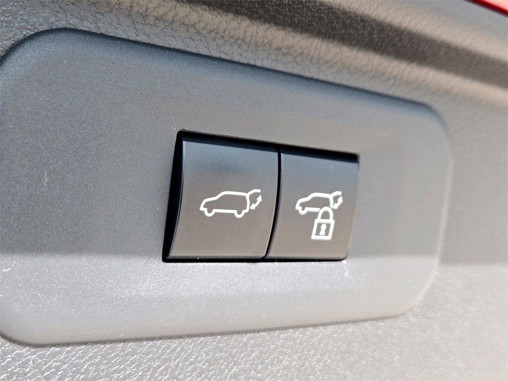 Used 2024 Toyota Grand Highlander Limited image 33