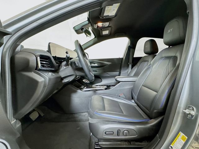 Used 2024 Buick Envista Sport Touring w/ Convenience I Package FWD image 18