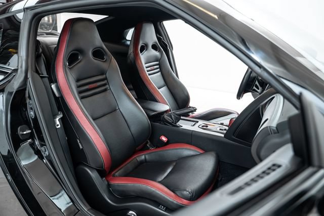 Used 2014 Nissan GT-R Black Edition AWD/4WD image 25