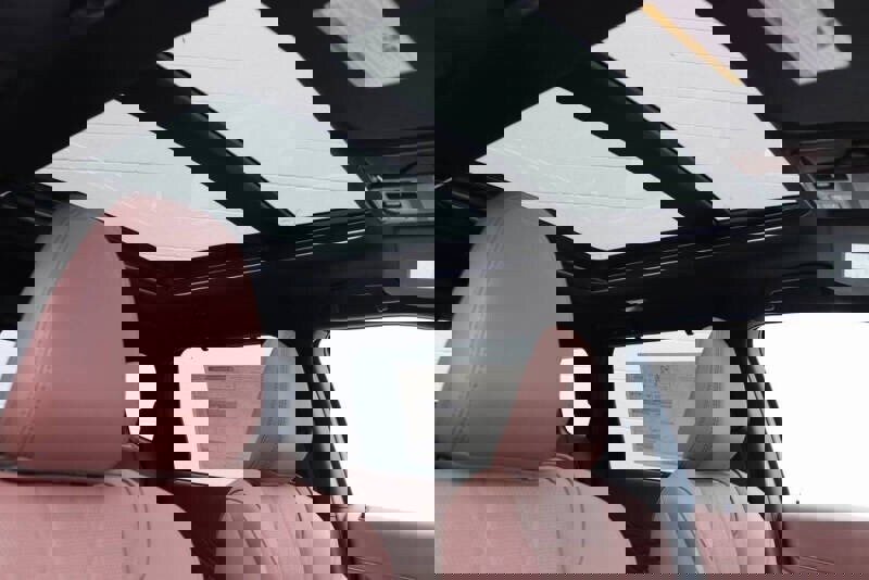 New 2025 Mitsubishi Outlander SEL image 4