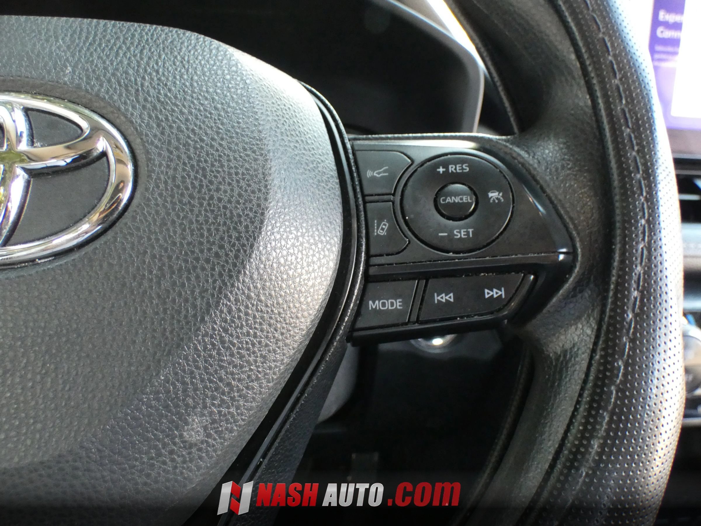 Used 2023 Toyota RAV4 AWD Hybrid image 66