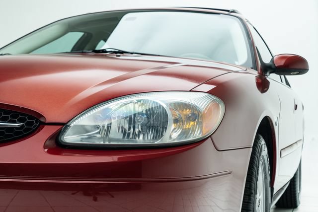 Used 2003 Ford Taurus SE FWD image 11