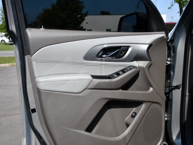 Used 2019 Chevrolet Traverse LT image 13