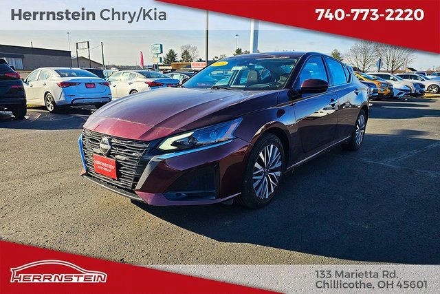Used 2023 Nissan Altima 2.5 SV image 3
