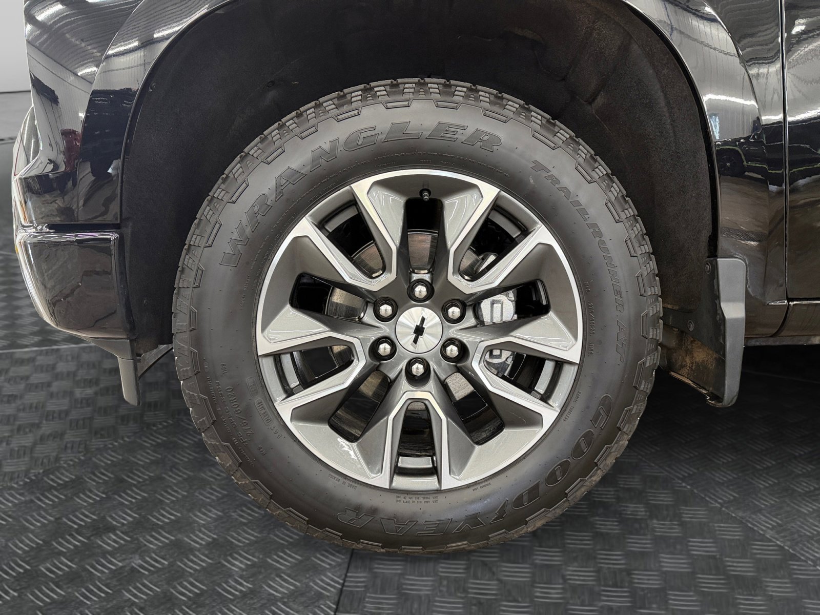 Used 2024 Chevrolet Silverado 1500 RST AWD/4WD image 29