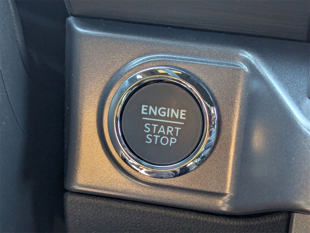 New 2025 Ford F150 XLT w/ Equipment Group 303A High image 11