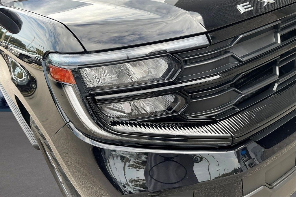 Used 2025 Ford Expedition Max Active RWD image 33