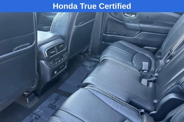 Certified 2025 Honda Pilot Elite image 9