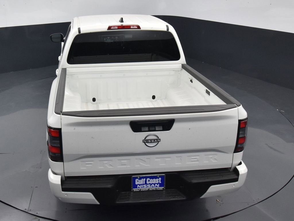 Certified 2025 Nissan Frontier SV image 35