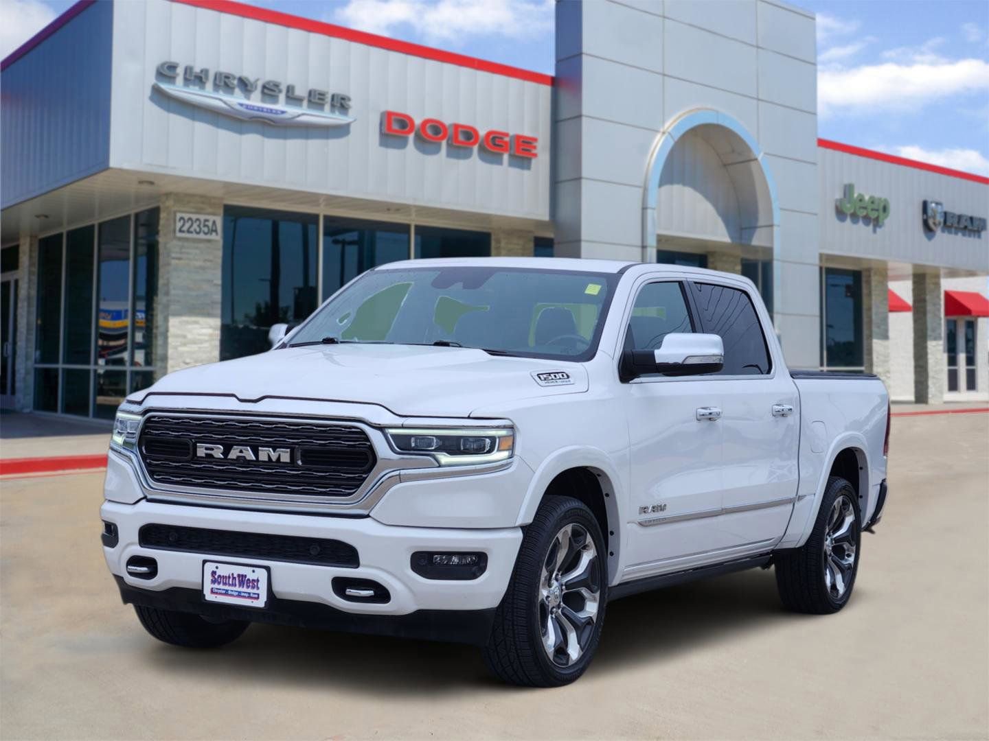 Used 2021 RAM 1500 Limited AWD/4WD image 2