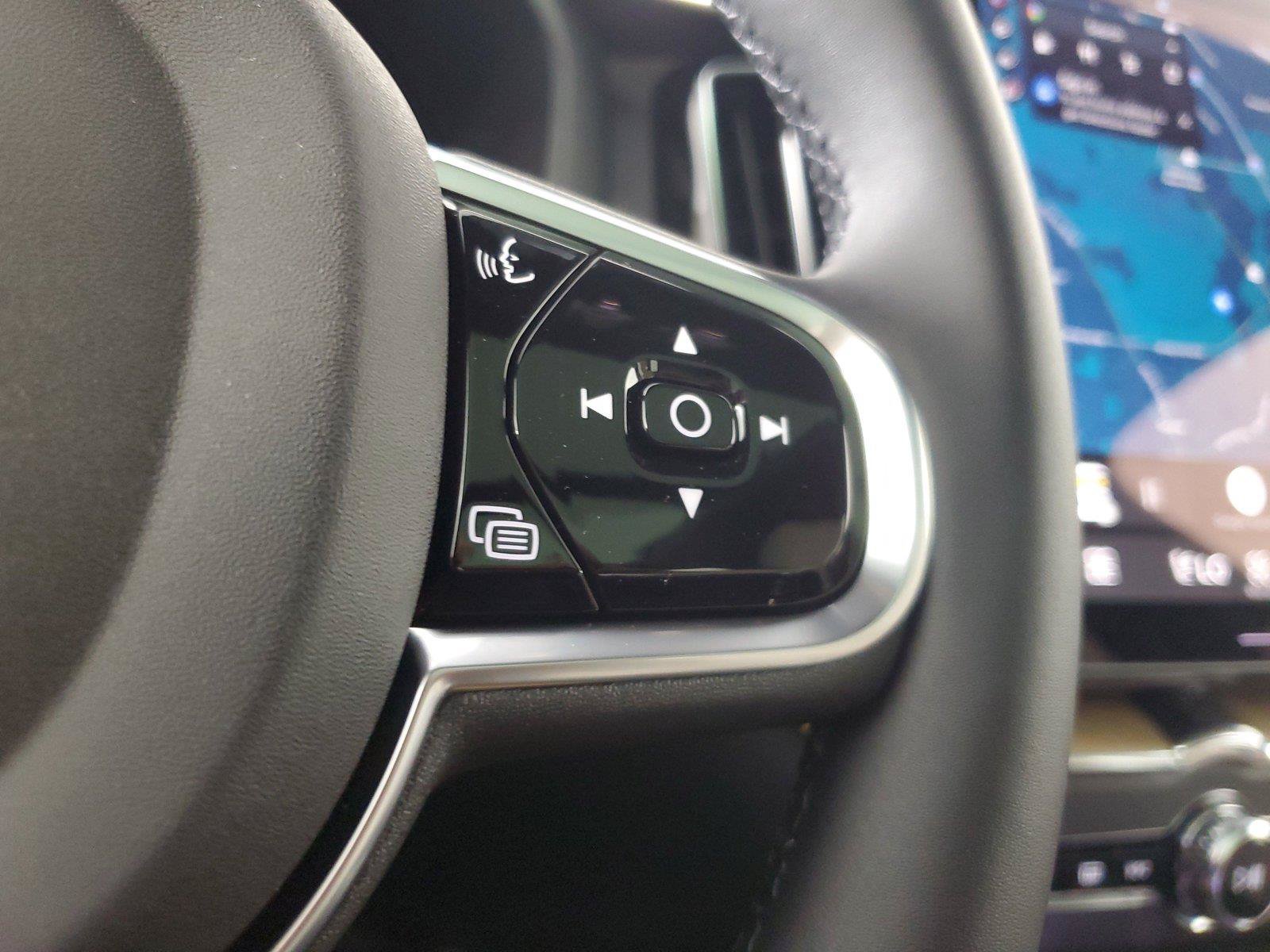 New 2027 Volvo XC60 B5 Core AWD/4WD image 26