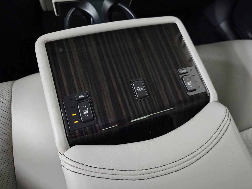 Used 2014 Lexus LS 460 AWD w/ Comfort Package image 32