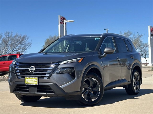Used 2025 Nissan Rogue SV w/ SV Premium Package image 1