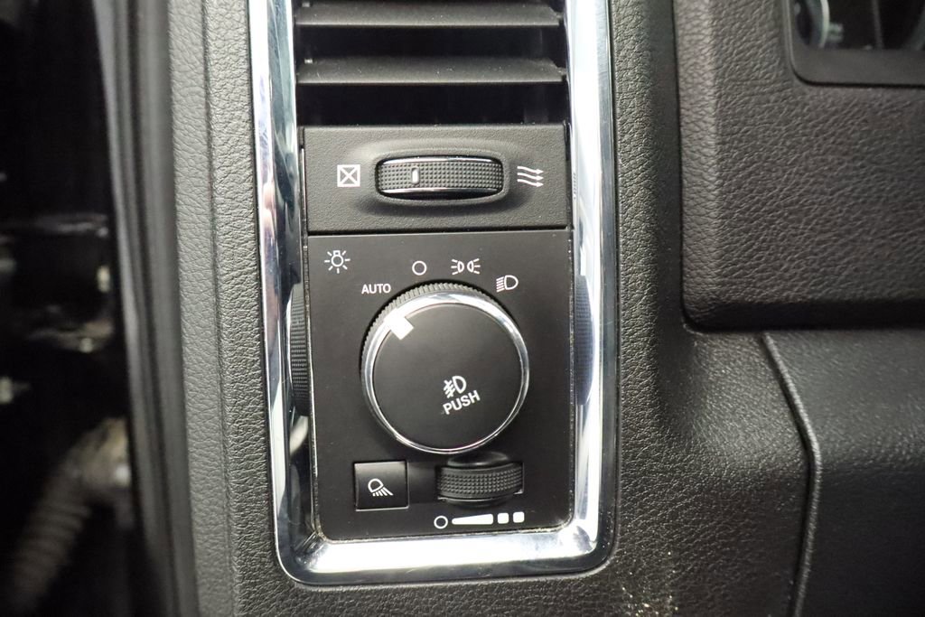 Used 2016 RAM 2500 Laramie w/ Protection Group image 27