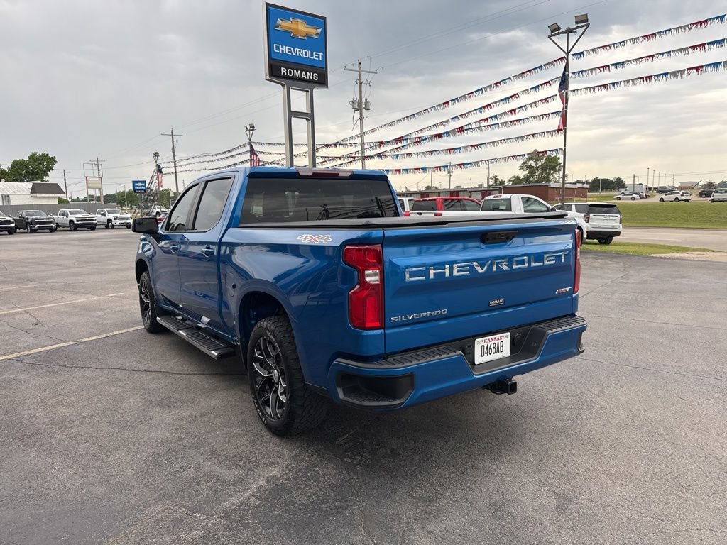 Used 2023 Chevrolet Silverado 1500 RST AWD/4WD image 6