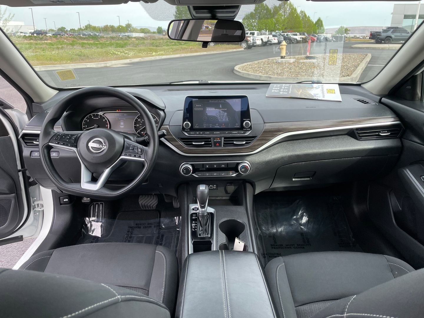 Used 2025 Nissan Altima 2.5 SV FWD image 15