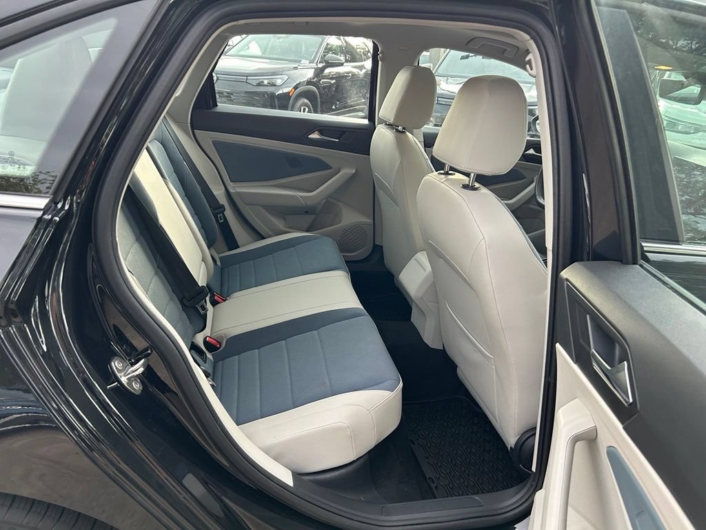 Used 2026 Volkswagen Jetta SE FWD image 44