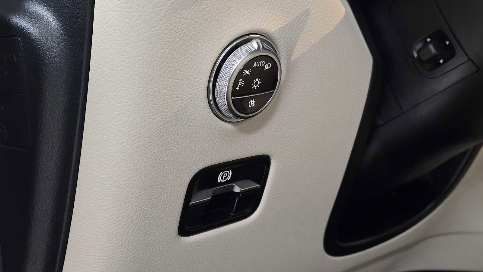 Certified 2024 Mercedes-Benz GLC 300 4MATIC image 25