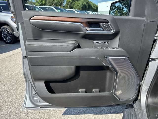 Used 2025 GMC Sierra 1500 Denali w/ Technology Package AWD/4WD image 23