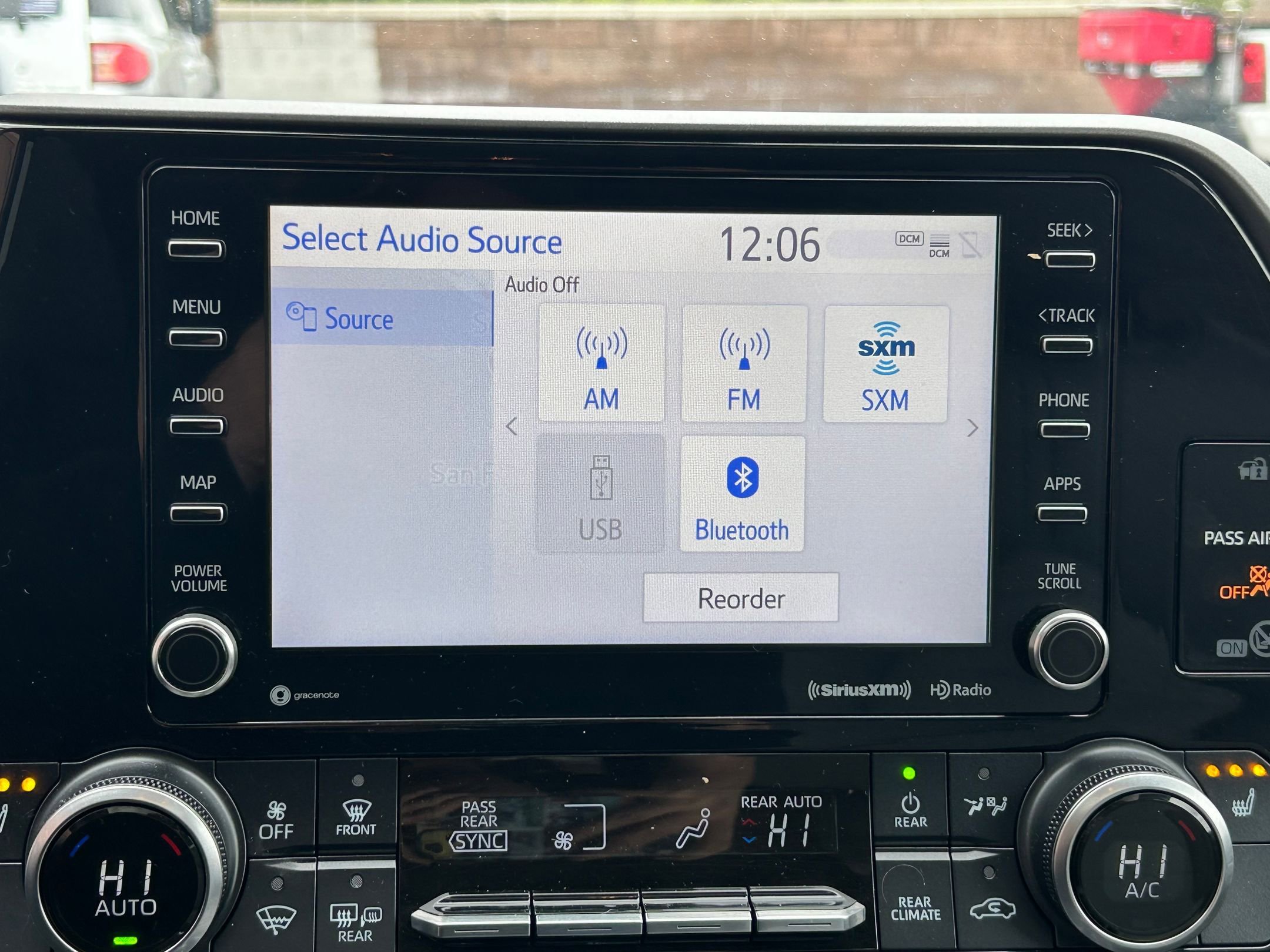 Used 2022 Toyota Highlander XLE AWD/4WD image 20