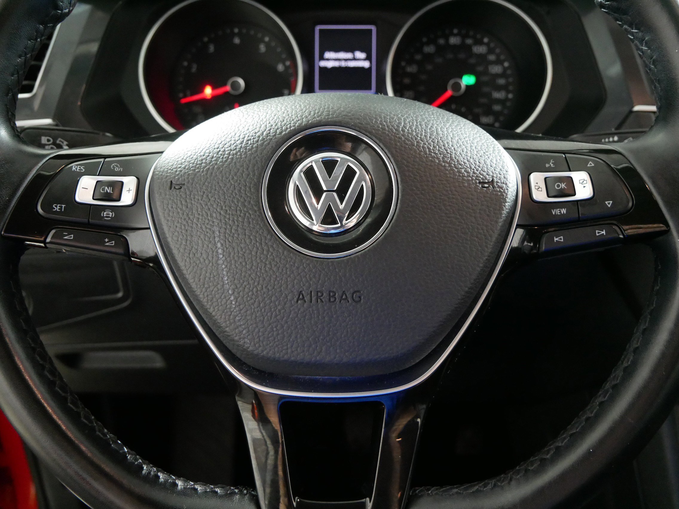 Used 2019 Volkswagen Tiguan SE image 25