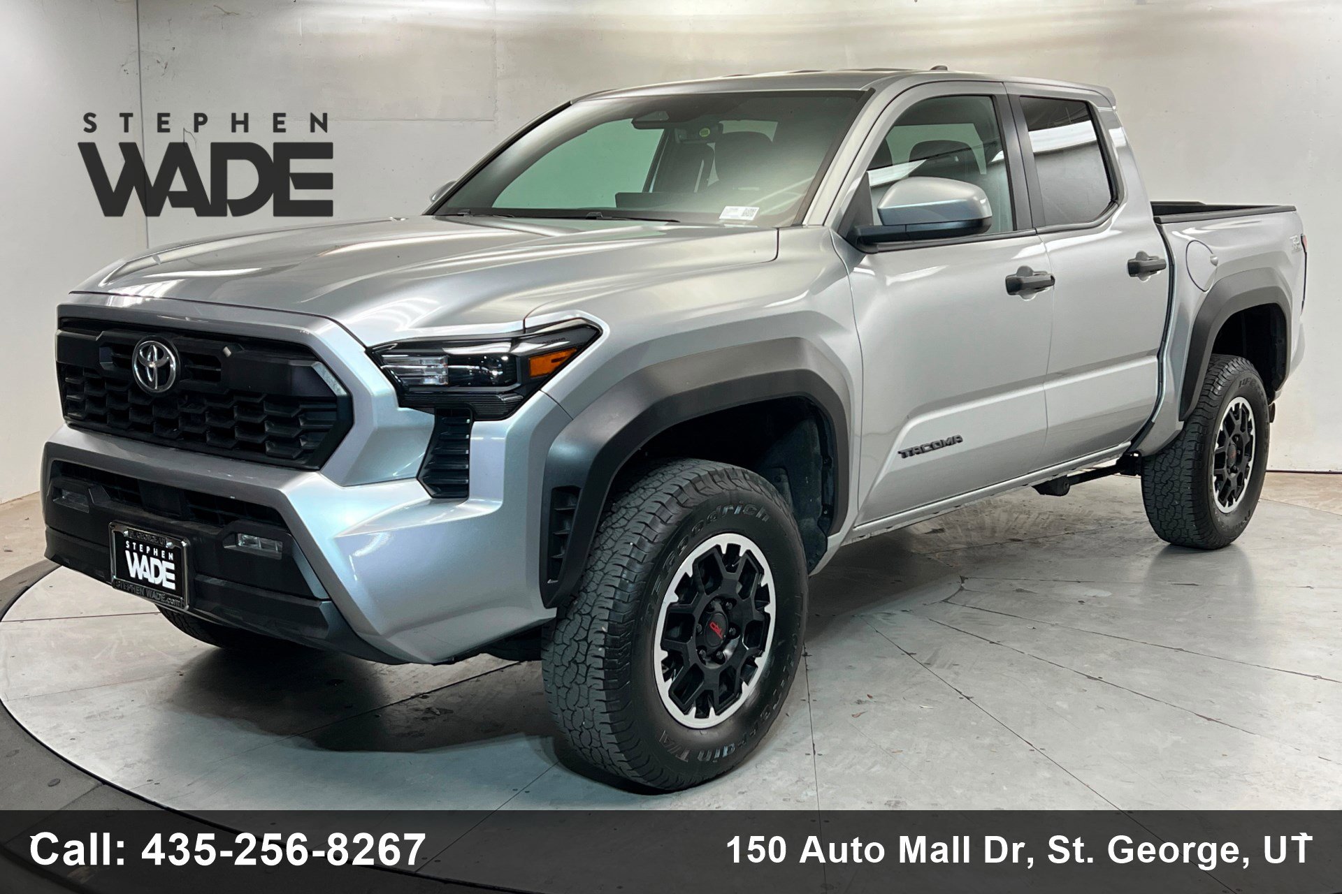 Used 2024 Toyota Tacoma TRD Off-Road AWD/4WD image 1