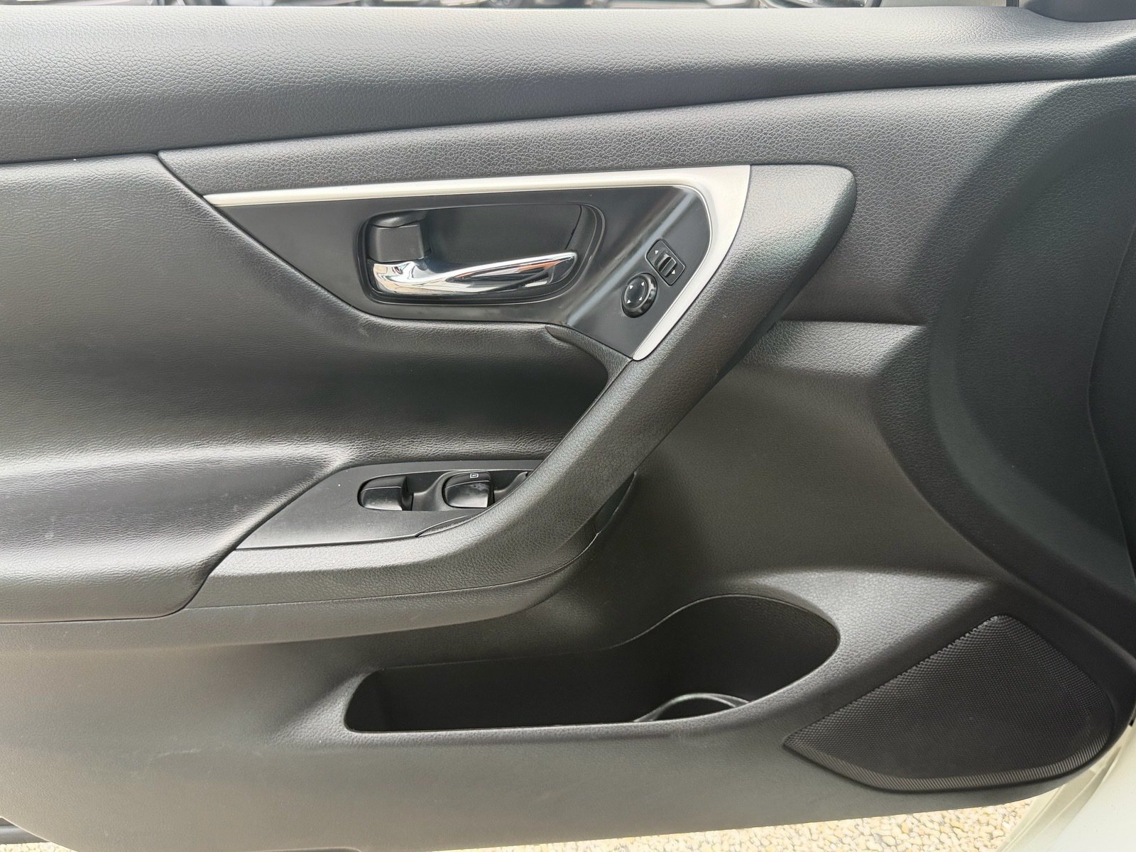 Used 2018 Nissan Altima 2.5 SV FWD image 33