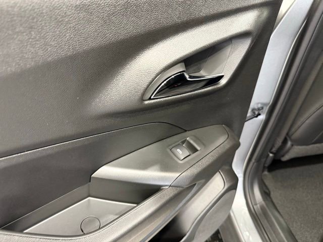 New 2026 Chevrolet Trax RS FWD image 18