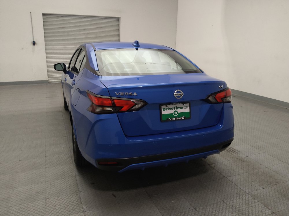 Used 2021 Nissan Versa SV FWD image 6