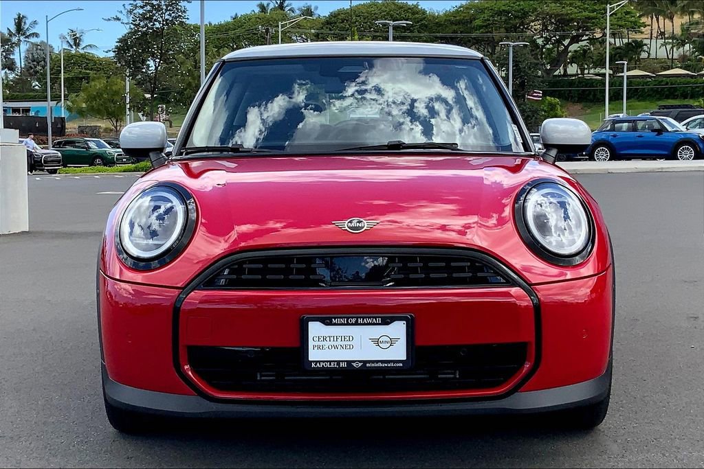 Certified 2025 MINI Cooper 2-Door Hardtop image 4