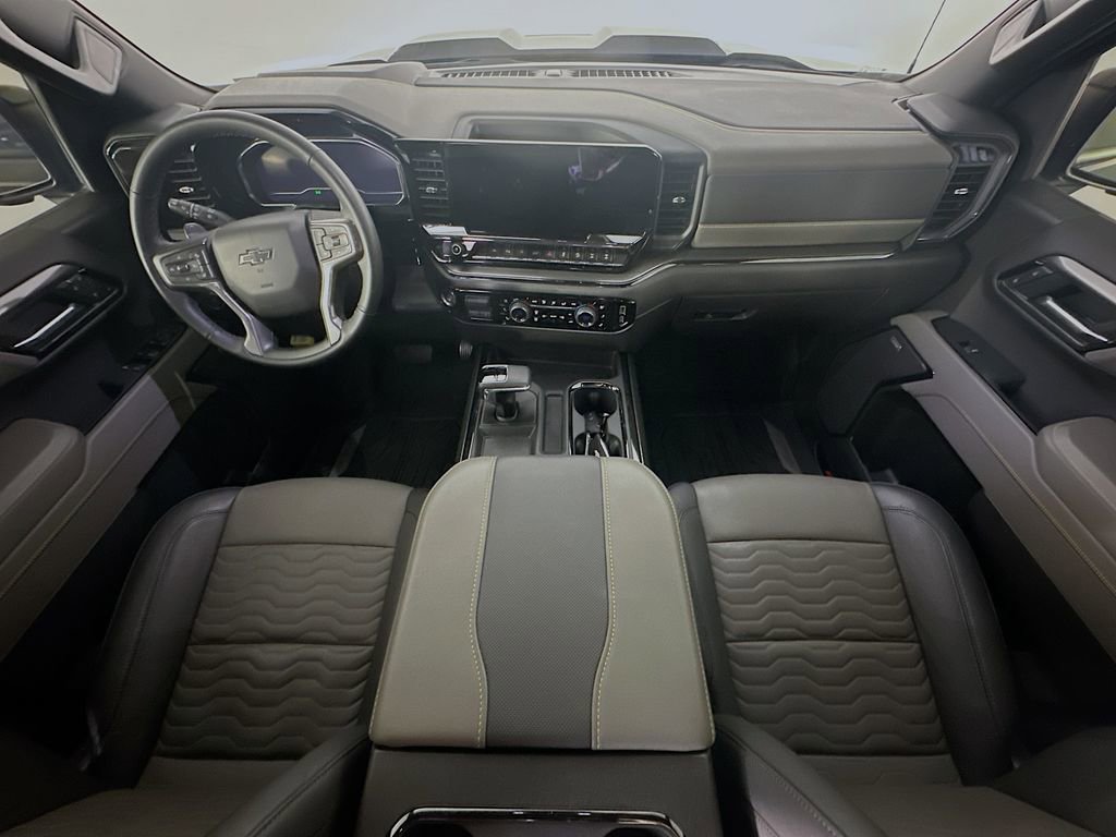 Used 2025 Chevrolet Silverado 1500 ZR2 w/ Technology Package image 10