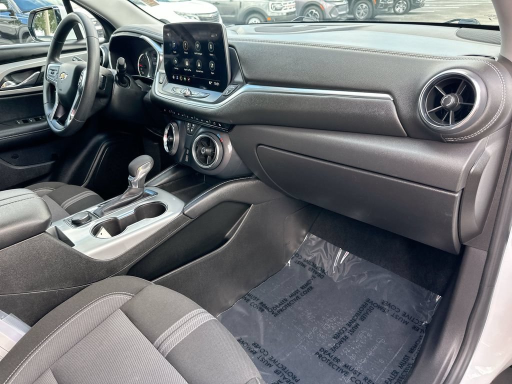 Certified 2025 Chevrolet Blazer LT FWD image 28
