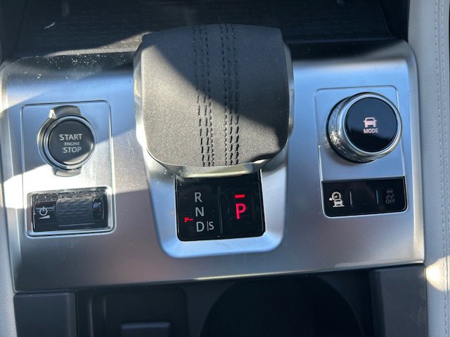 New 2025 Jaguar F-PACE R-Dynamic S image 32